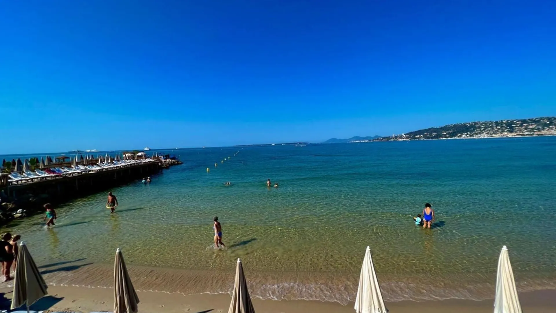 Juan Les Pins - Sea View - 4 People - Parking Apartment France