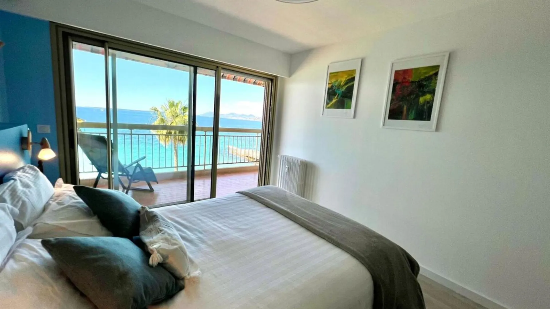Juan Les Pins - Sea View - 4 People - Parking Apartment
