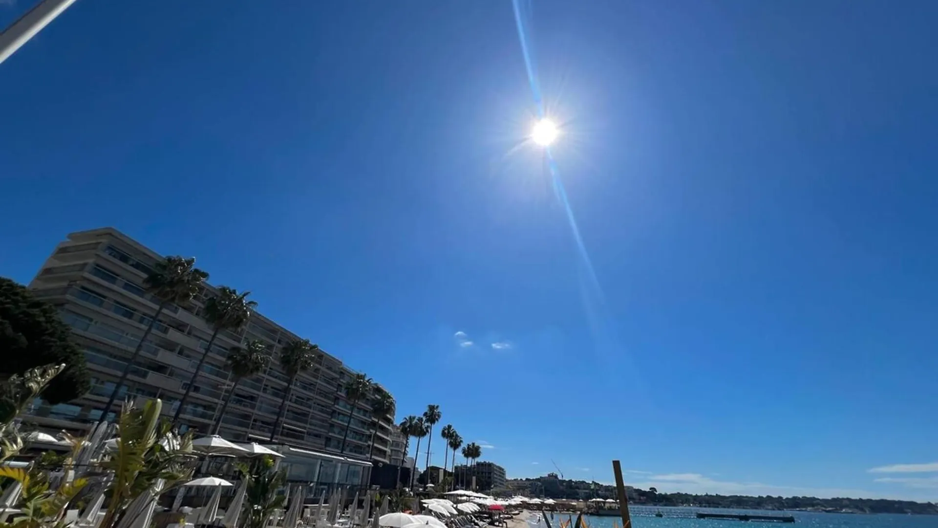 Juan Les Pins - Sea View - 4 People - Parking Apartment