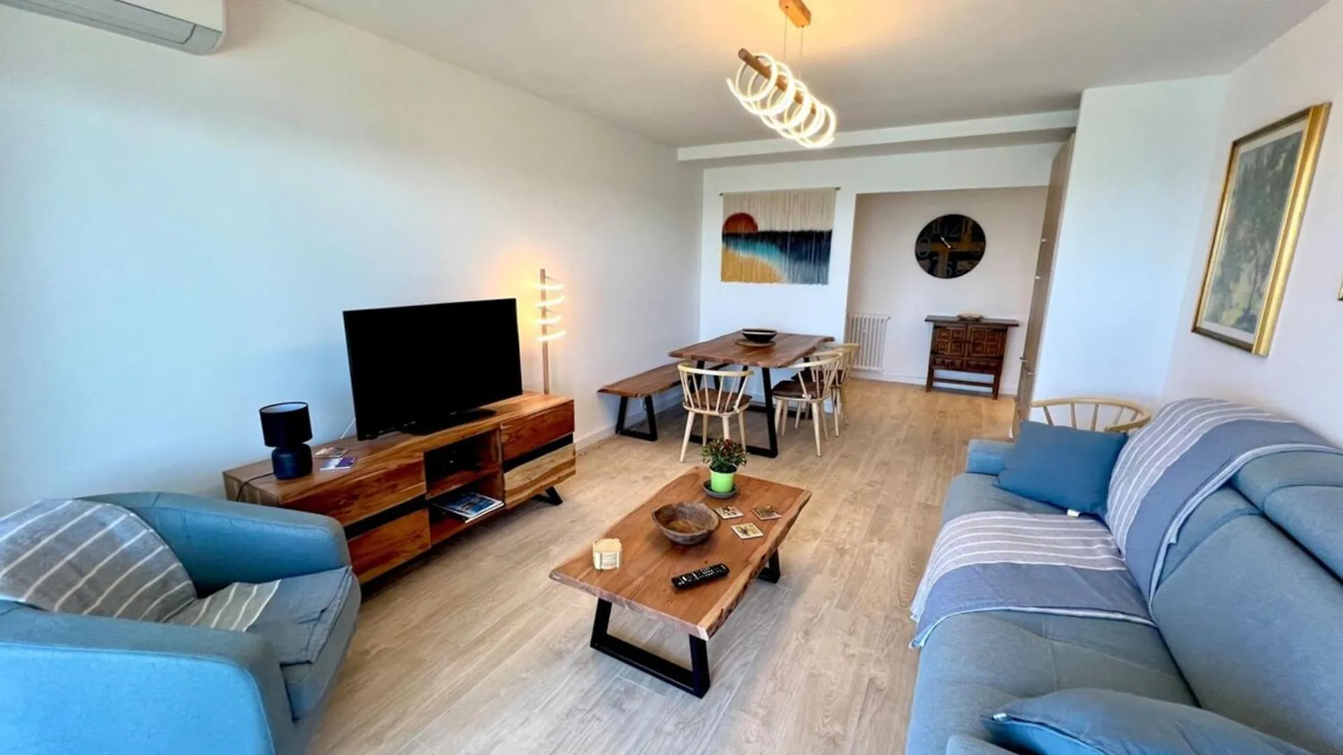 Juan Les Pins - Sea View - 4 People - Parking Apartment